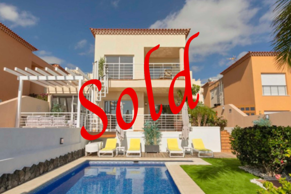 Villa – Puerto Santiago