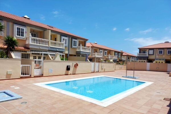 Stadthaus – Medano Beach