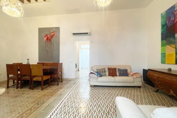 Townhouse in the centre of Santa Cruz